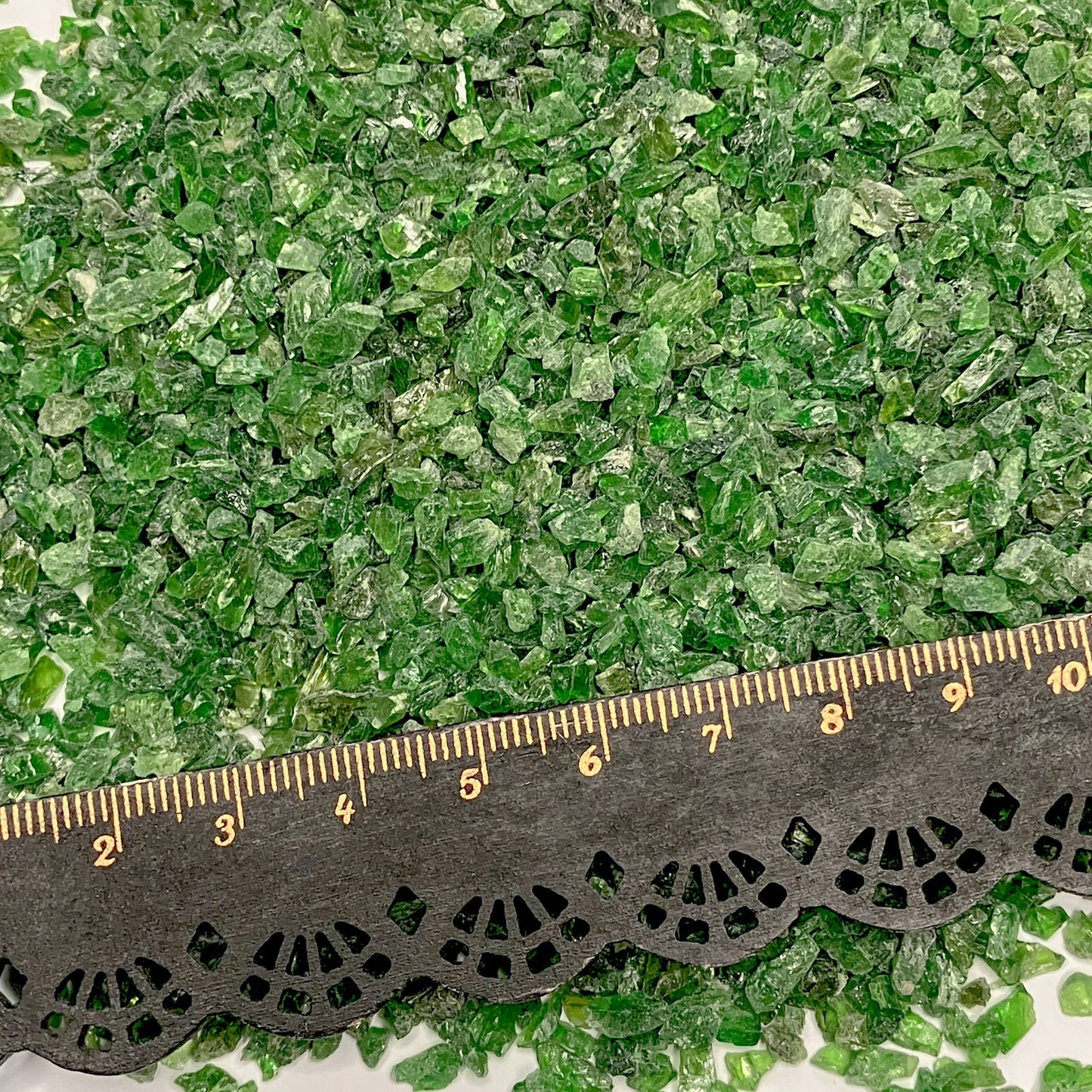 Crushed PREMIUM Gemmy Chrome Diopside (Pyroxene) Chips from Siberia, Pea-Sized Gravel (2mm-4mm) for Inlay, Resin Art, Embellishments or Orgone Pyramids