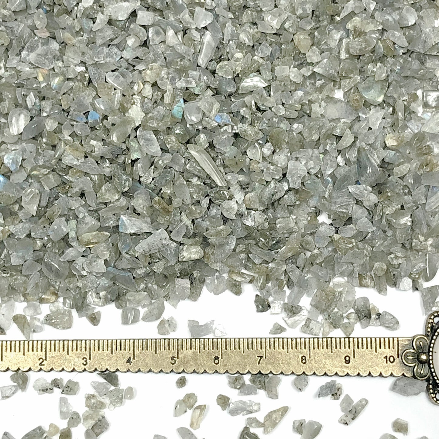 Crushed Light Grey Labradorite Chips (Grade A) from Madagascar, Pea-Sized Gravel (2mm-4mm)